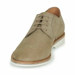 Clarks - ATTICUS LACE Beige -André Magasin 16644860 500 C